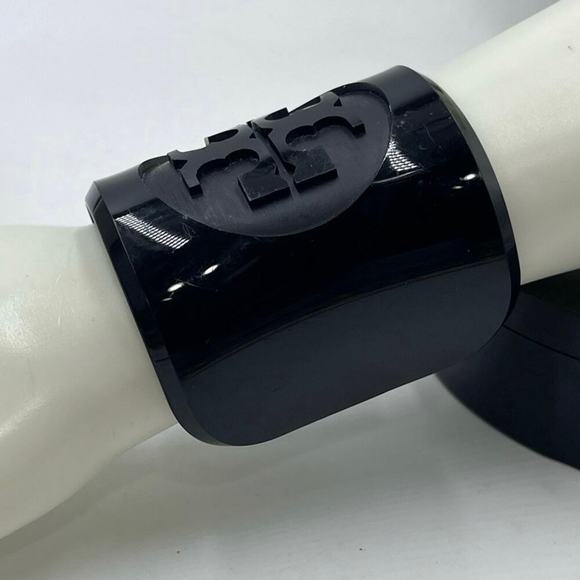 TORY BURCH Designer Acrylic Black Logo Luxury Bracelet Cuff‎ Monogram - Picture 2 of 13